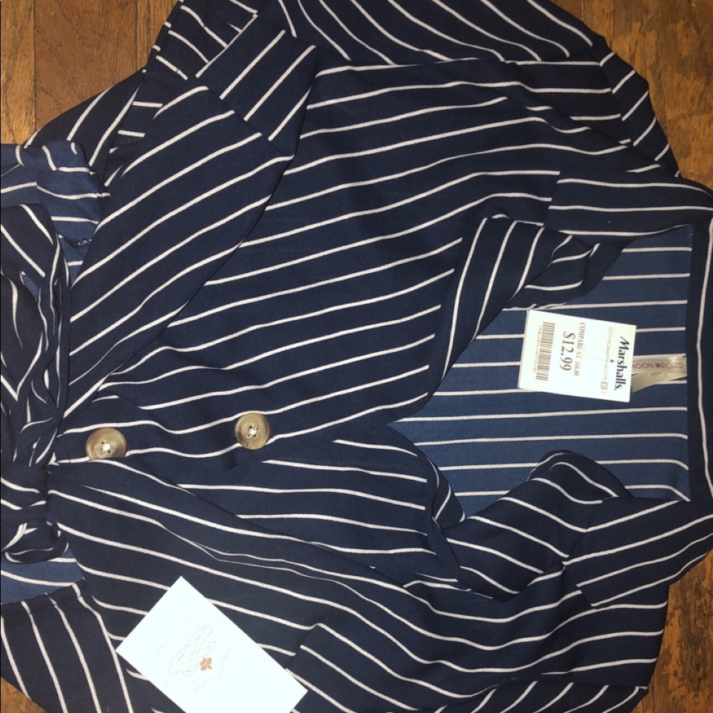 cropped, short sleeve shirt
